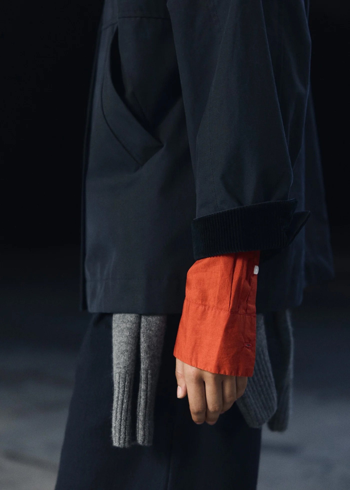 Aiayu-Moa-Jacket-Oilskin_Navy_7-manon-bis-D.jpg .jpg
