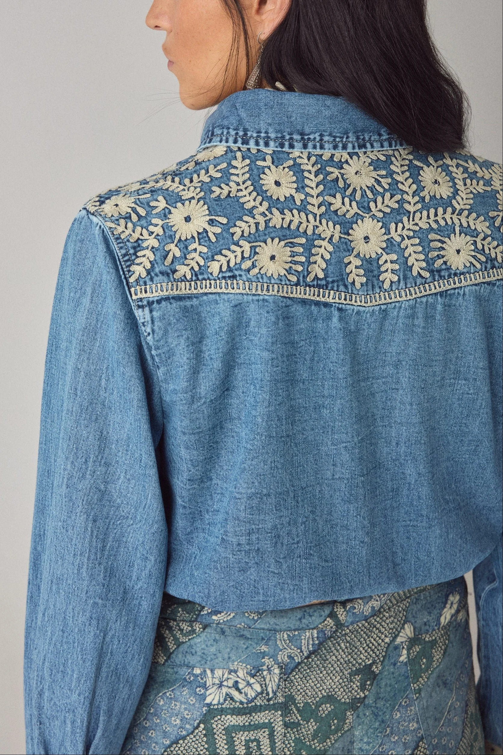 Maison-Hotel-Thelma-Shirt-arizona-blue-5-manon-bis.jpg