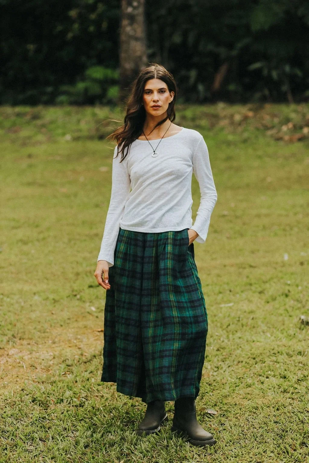 montaigne-ralph-green-and-black-plaid-linen-culottes-manon-bis.jpg .jpg