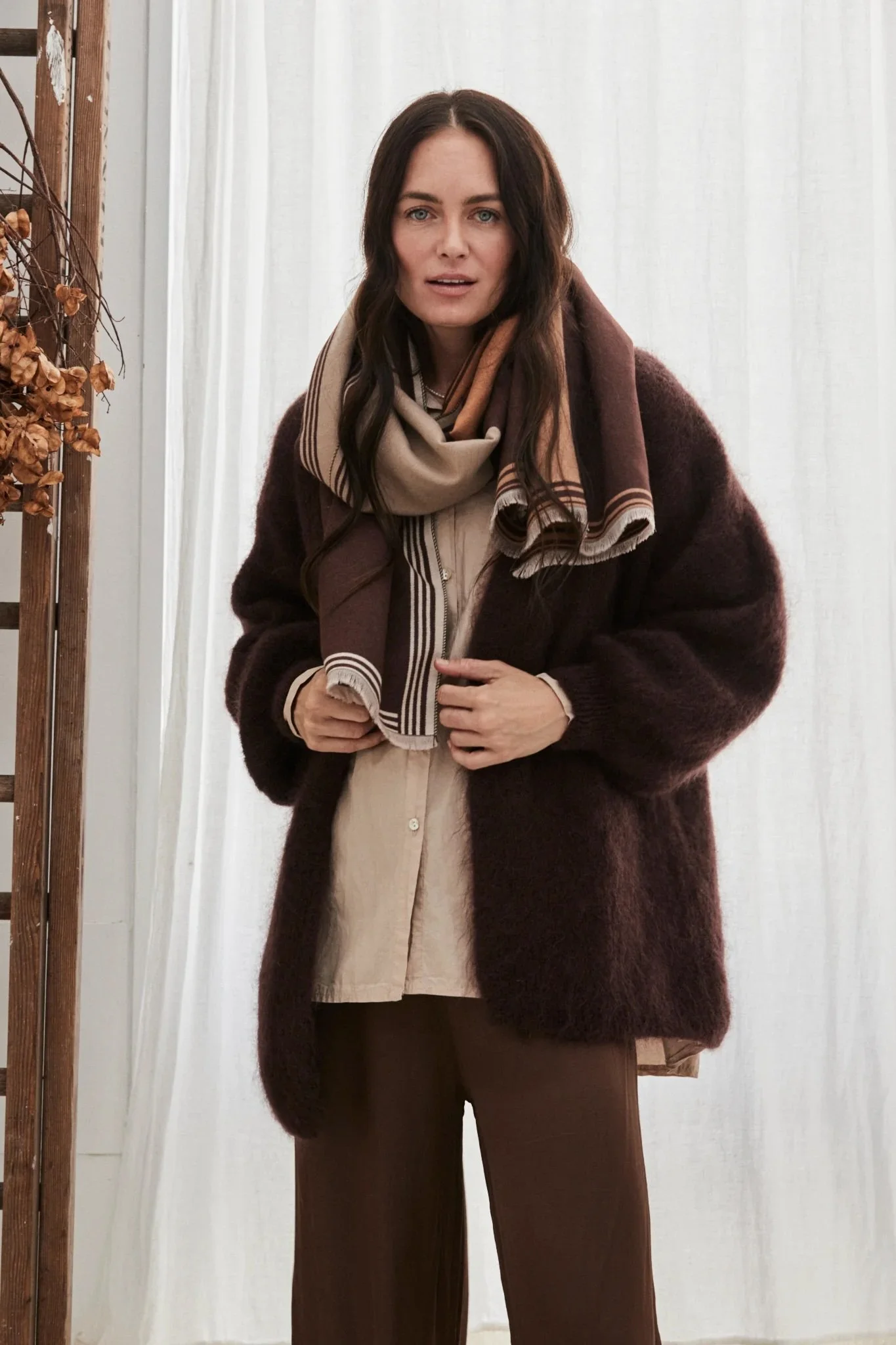mamapapa-bueno-cardigan-chocolate-mohair-manon-bis.jpg