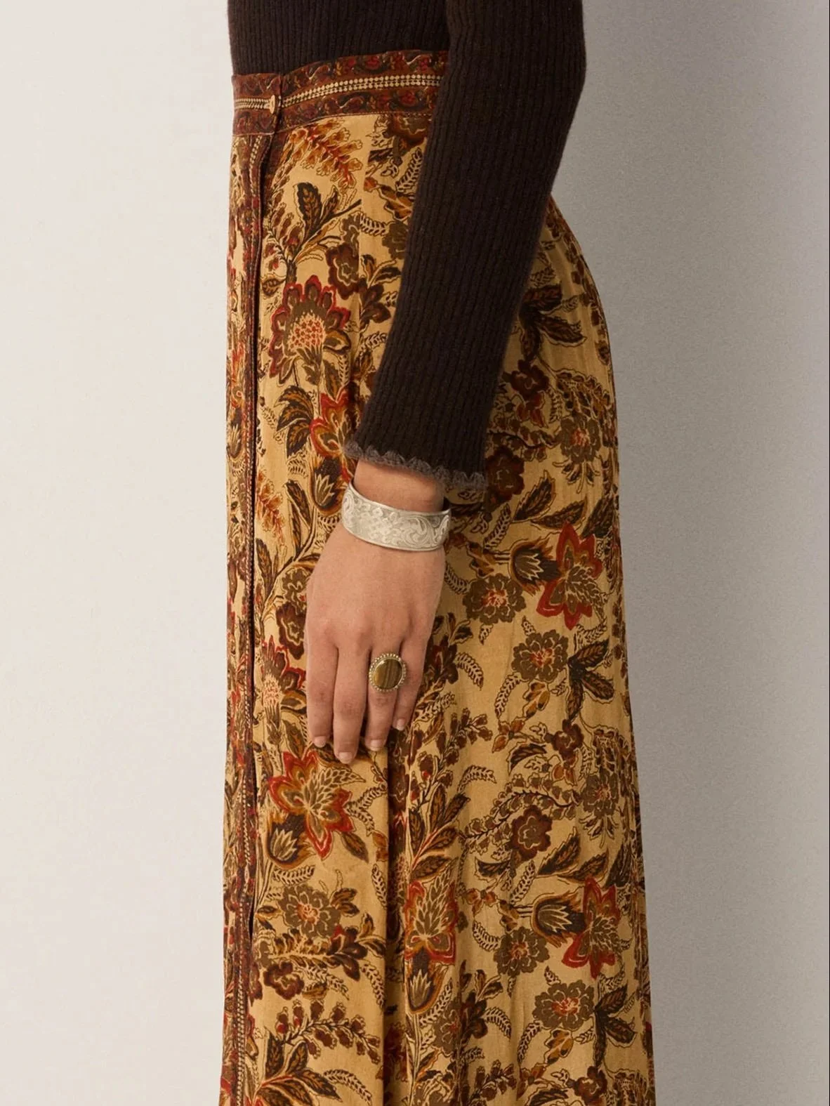 Maison-Hotel-Teresa-Skirt-Autumn-Leaves-46-manon-bis.jpg
