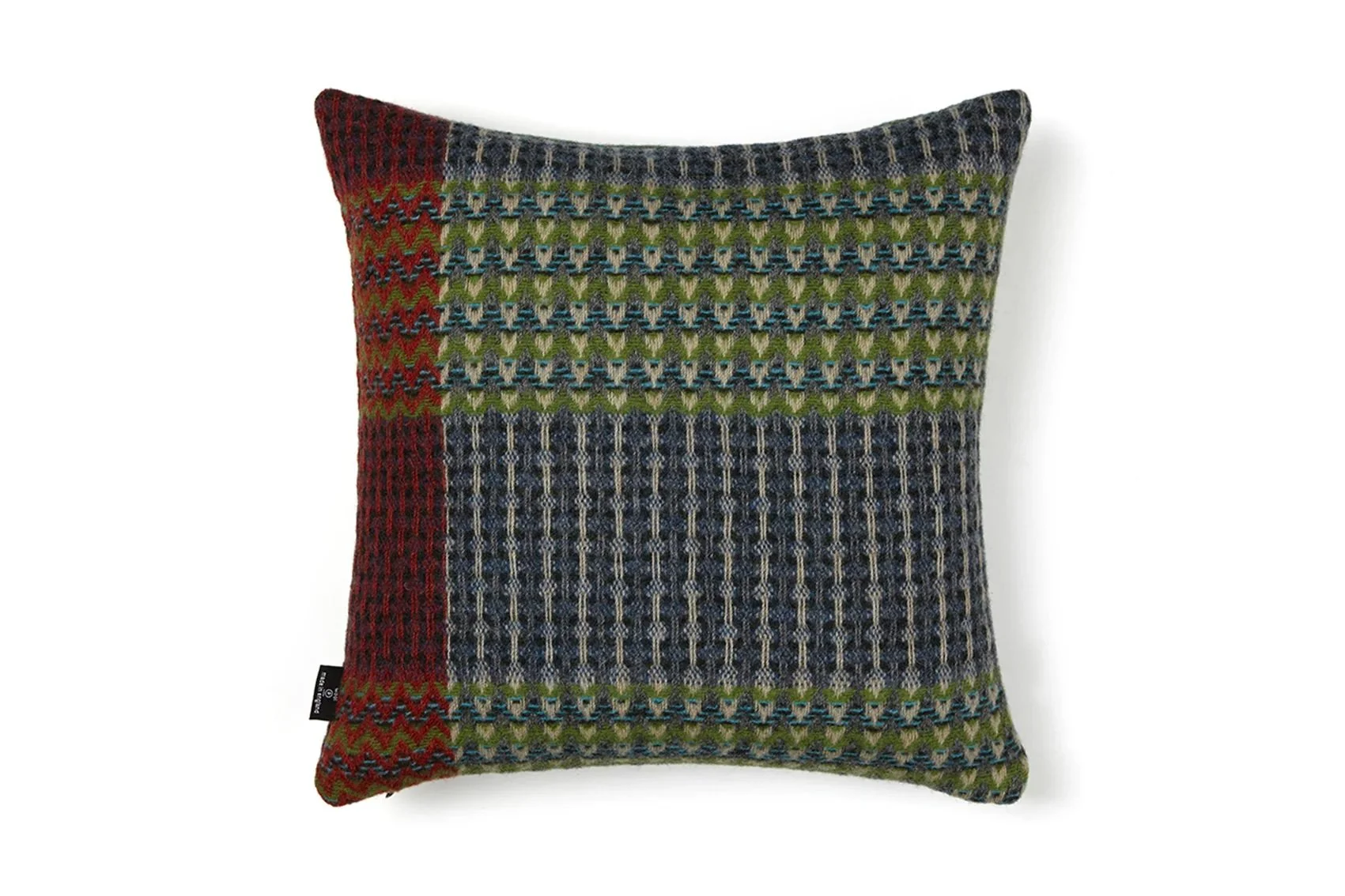 Wallace-Sewell-Ripple-Shetland-Cushion-Everglade-4-manon-bis.jpg