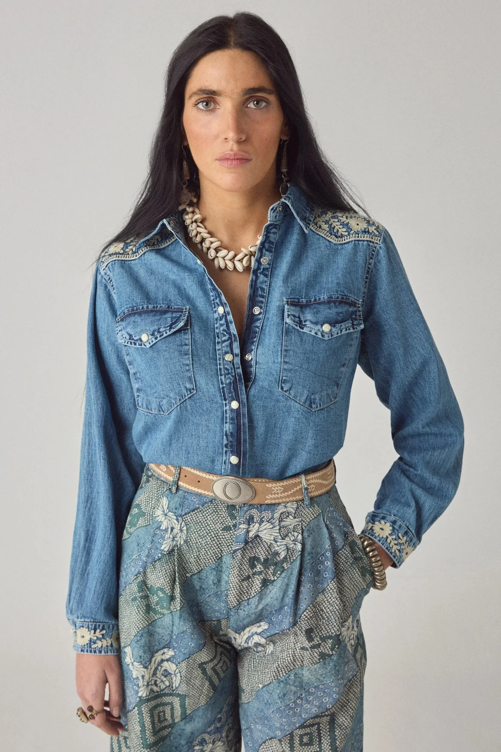 Maison-Hotel-Thelma-Shirt-arizona-blue-1-manon-bis.jpg