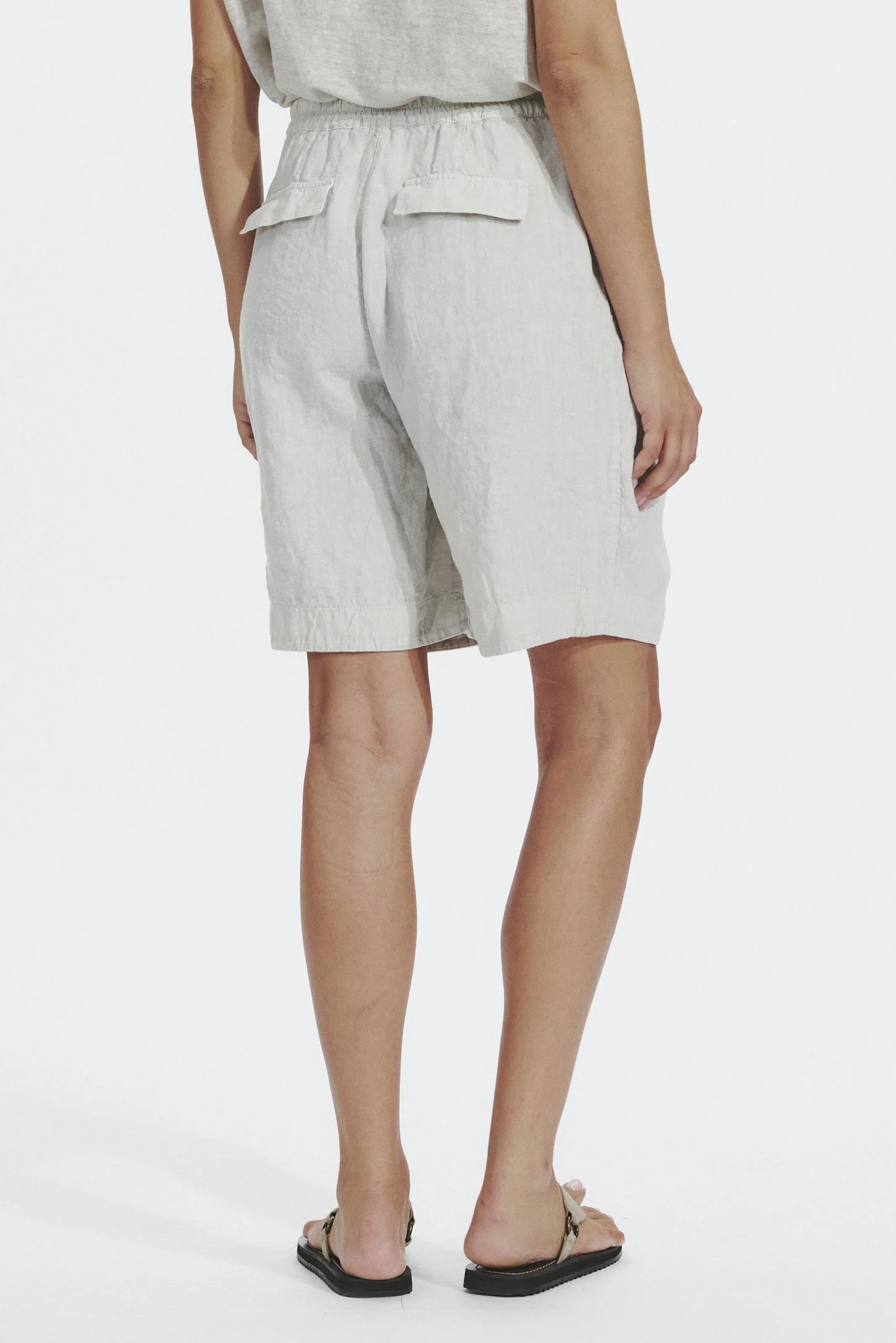 Transit-Linen-Short-Sand-Manon-Bis-CFDTRZD134-02_01_B.jpg
