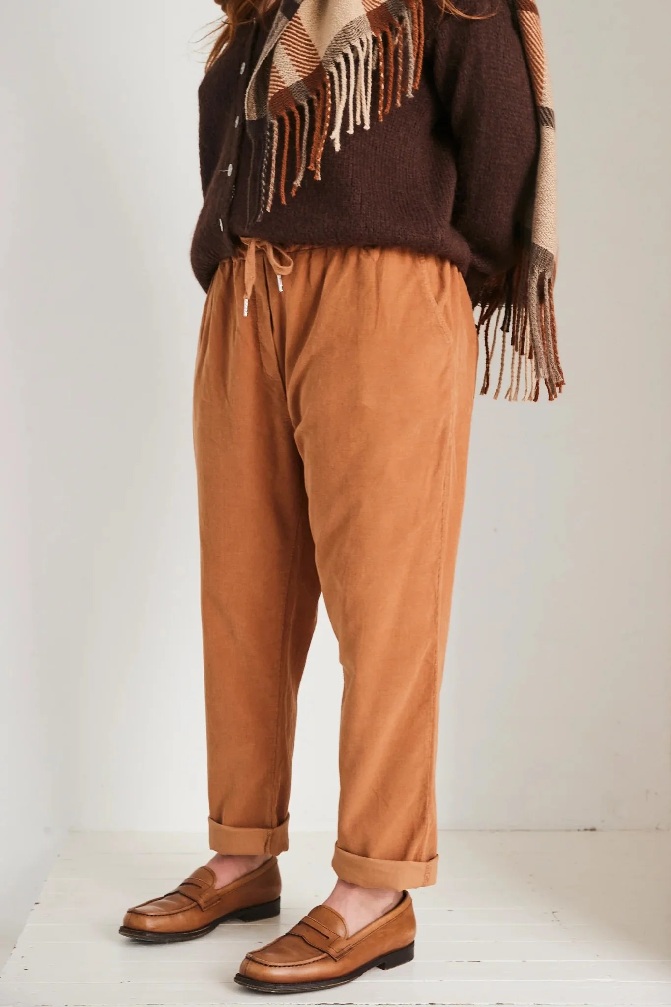 mamapapa-sugar-cord-pants-5-manon-bis.jpg