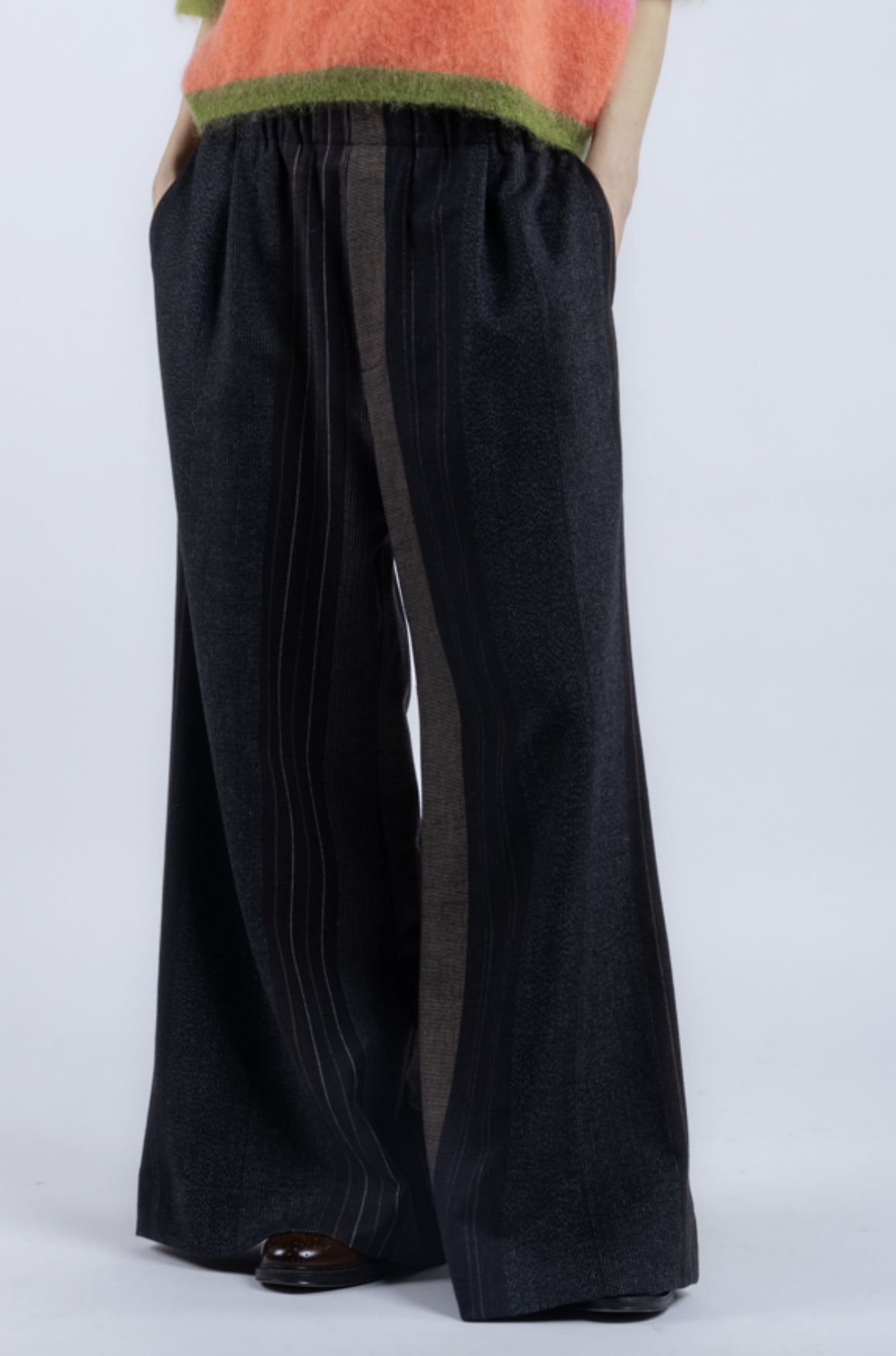 Phisique-du-role-25W063-roma-pants-virgin-wool-viscose1-manon-bis.jpg.png