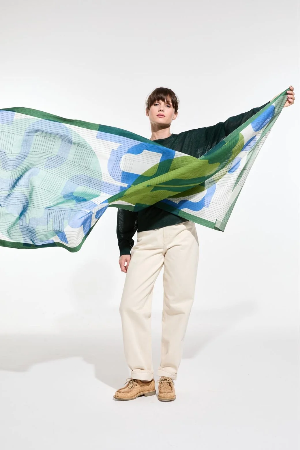 mapoesie-foulard-lyrique-vert-bleu-scarf-blue-green-3-manon-bis.jpg