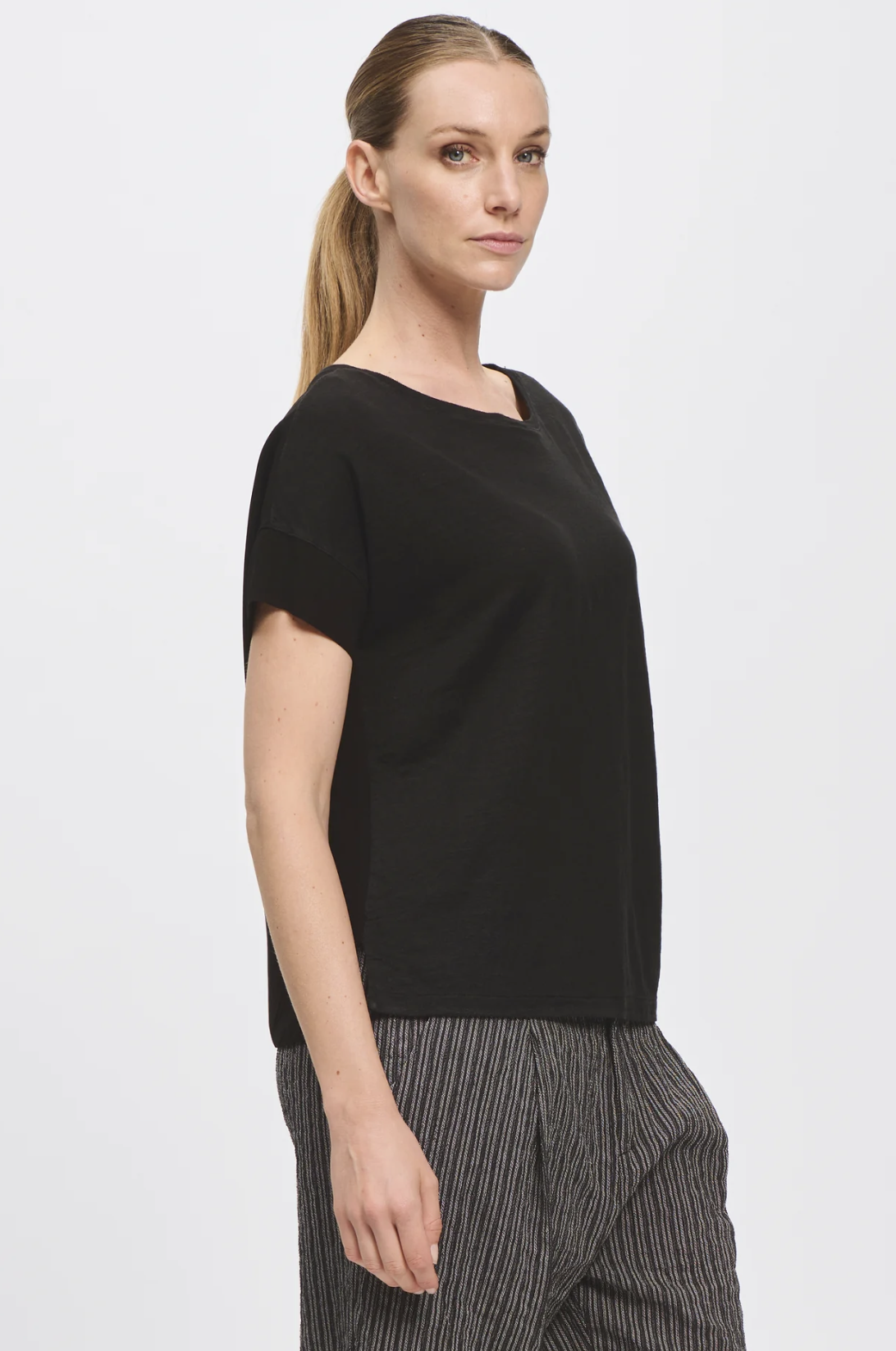 Transit-K201-linen-tee-viscose-back-3-manon-bis.jpg.png