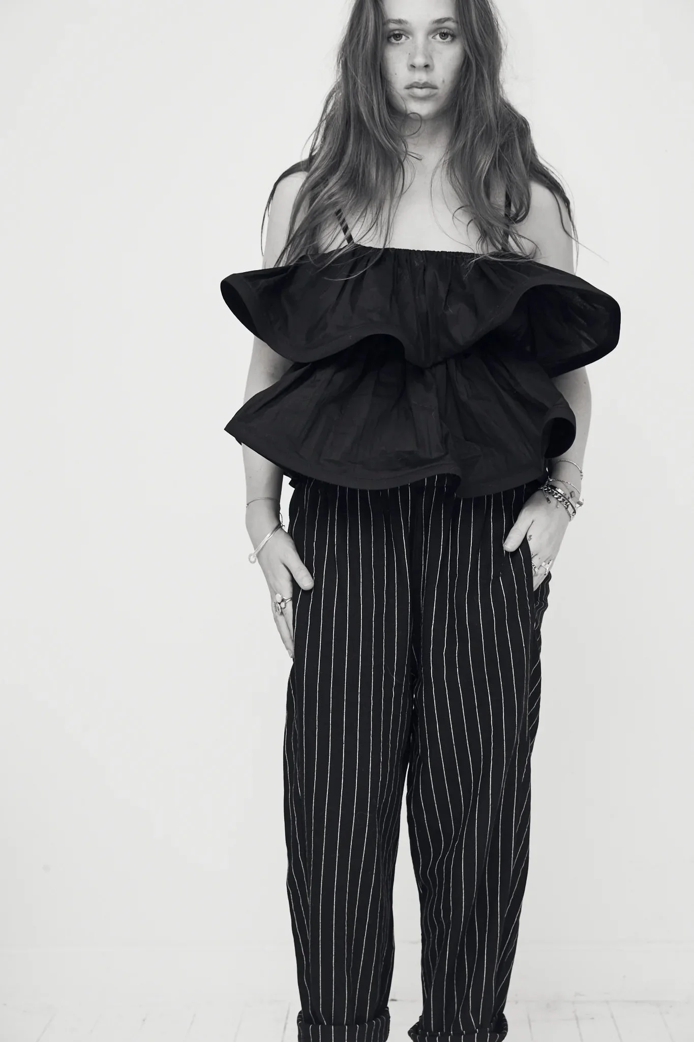 Mamapapa-gordes-frill-top-black-manon-bis.jpg