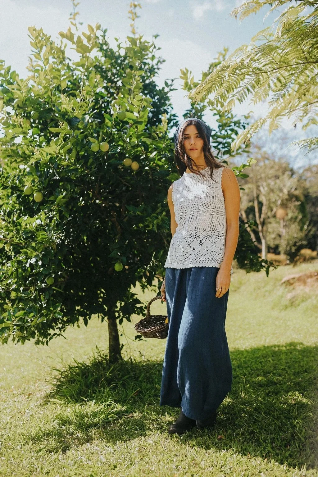 montaigne-eadie-indigo-linen-pant-1-manon-bis.jpg