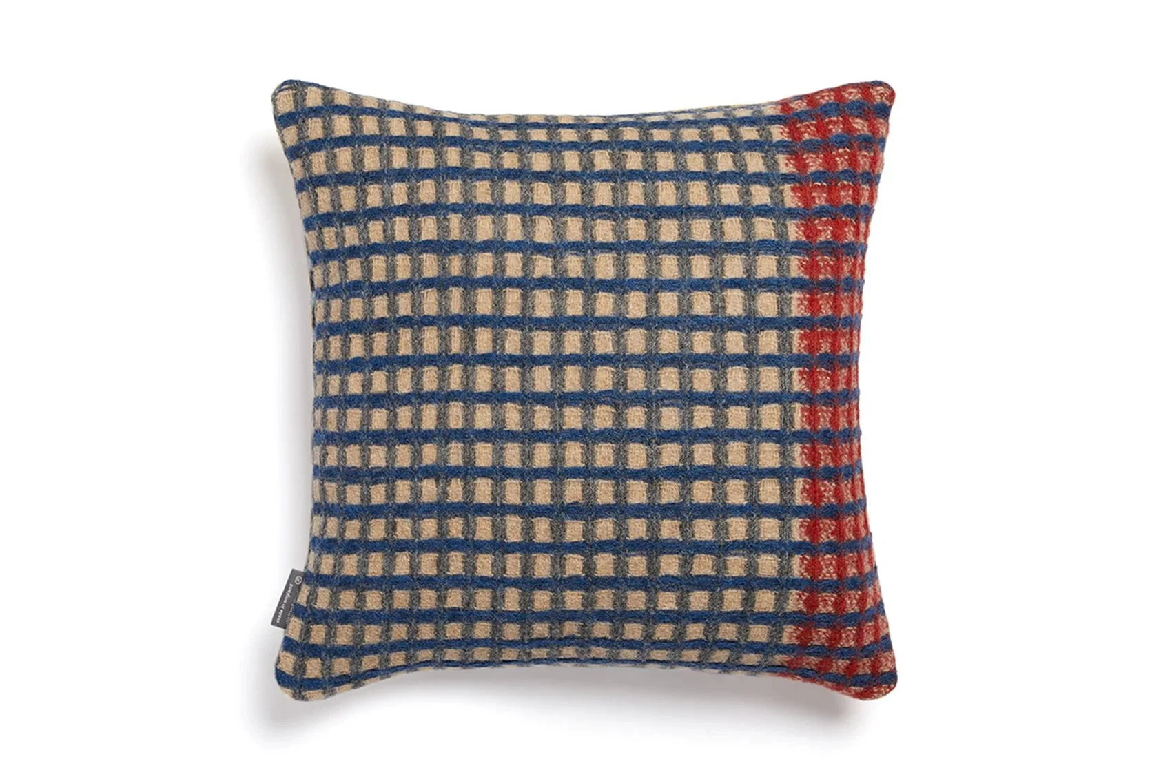 Wallace-Sewell-regent-cushion-waffle-9-manon-bis.jpg
