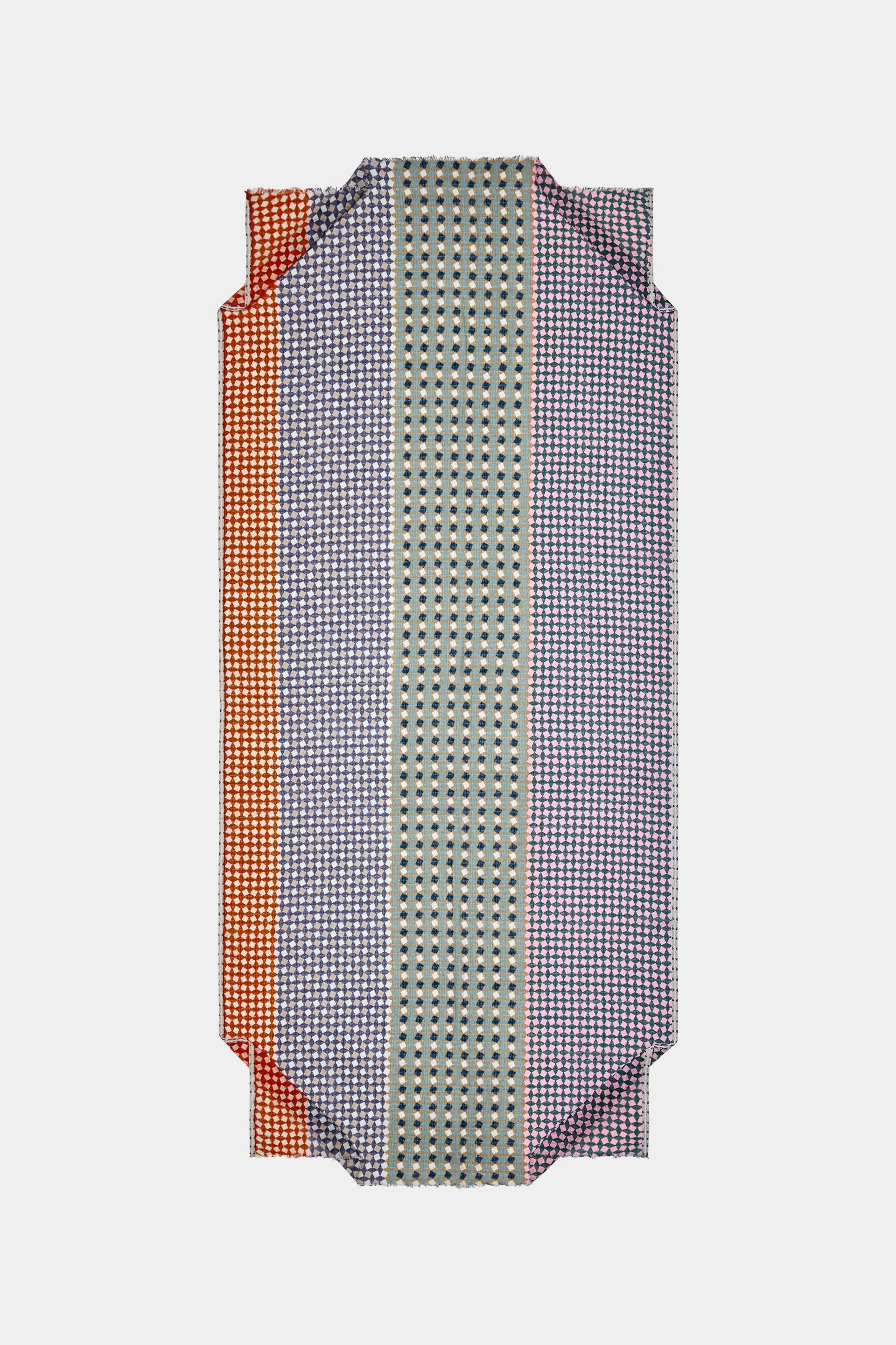 Epice-4-panel-scarf-PS2630_D_orange-2-manon-bis.jpg