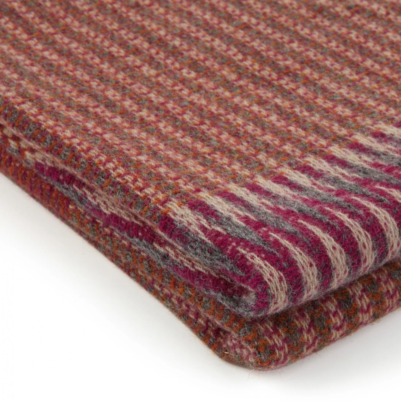 Wallace-Sewell-Rona-Shetland-Throw-2-manon-bis.jpg