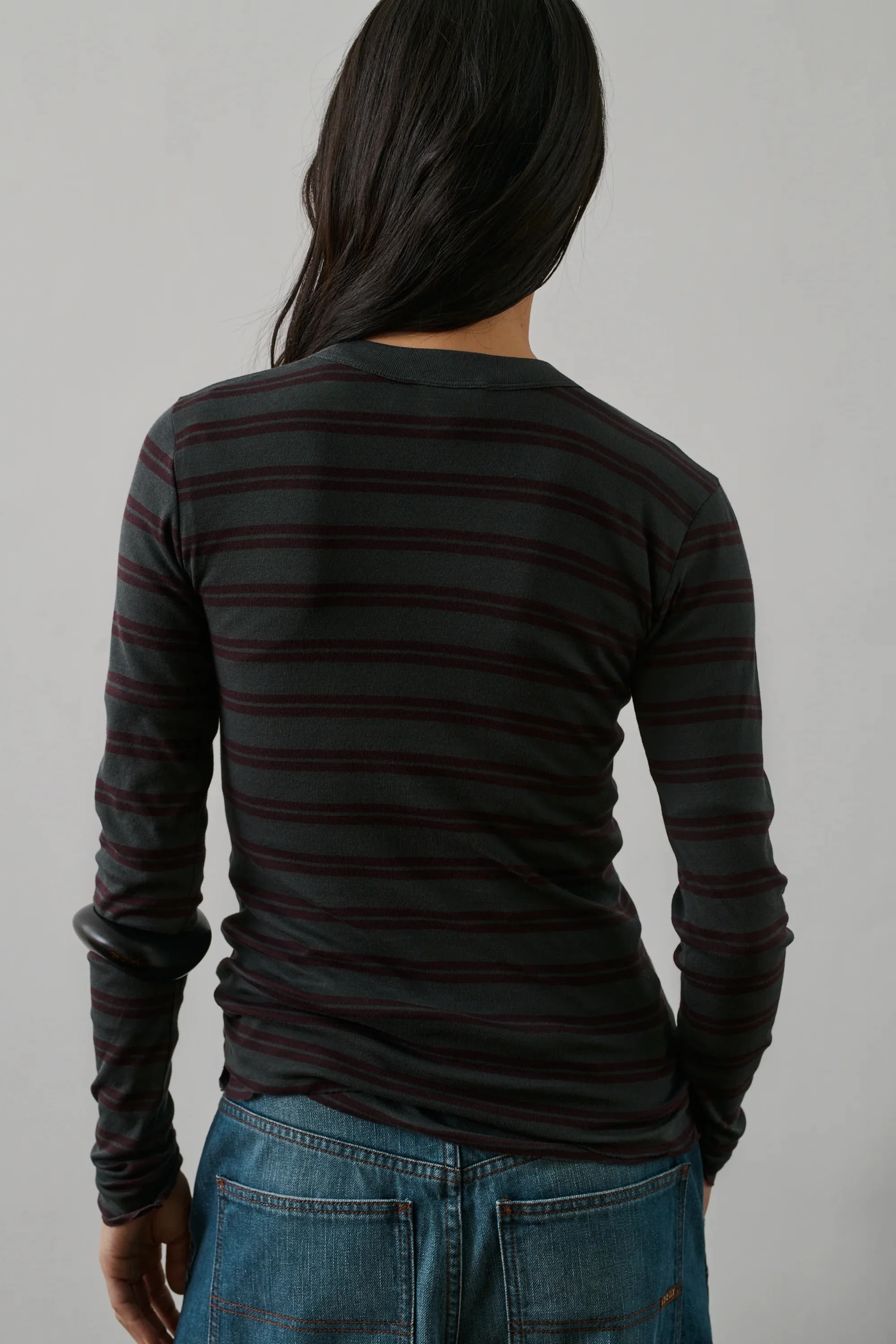 soeur-gaelle-t-shirt-eggplant-anthracite-3-manon-bis.jpg