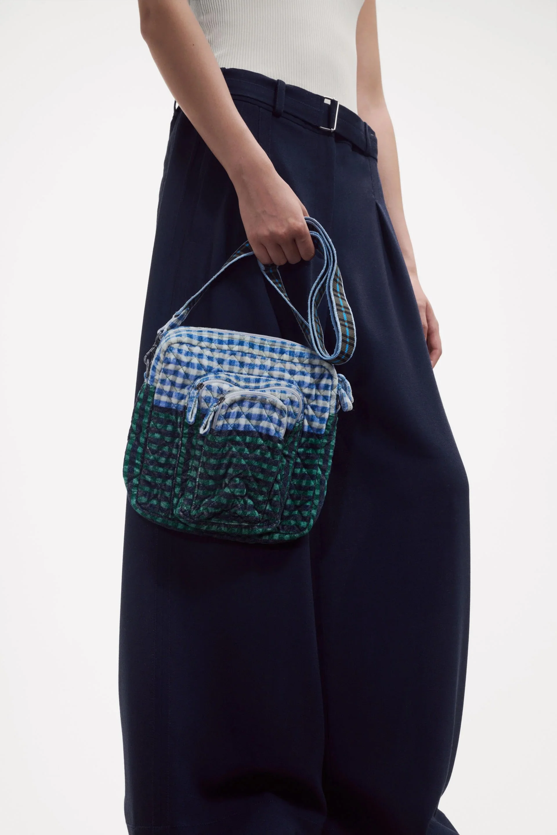 Epice-Checks-crossbody-bag-blue-green-square-1-manon-bis.jpg