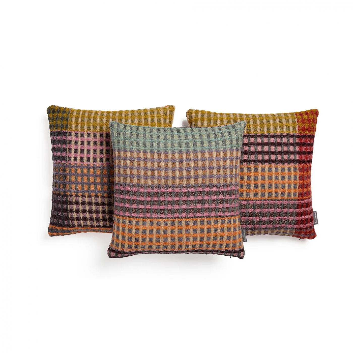 wallace-sewell-shetland-kew-cushion2-manon-bis.jpg