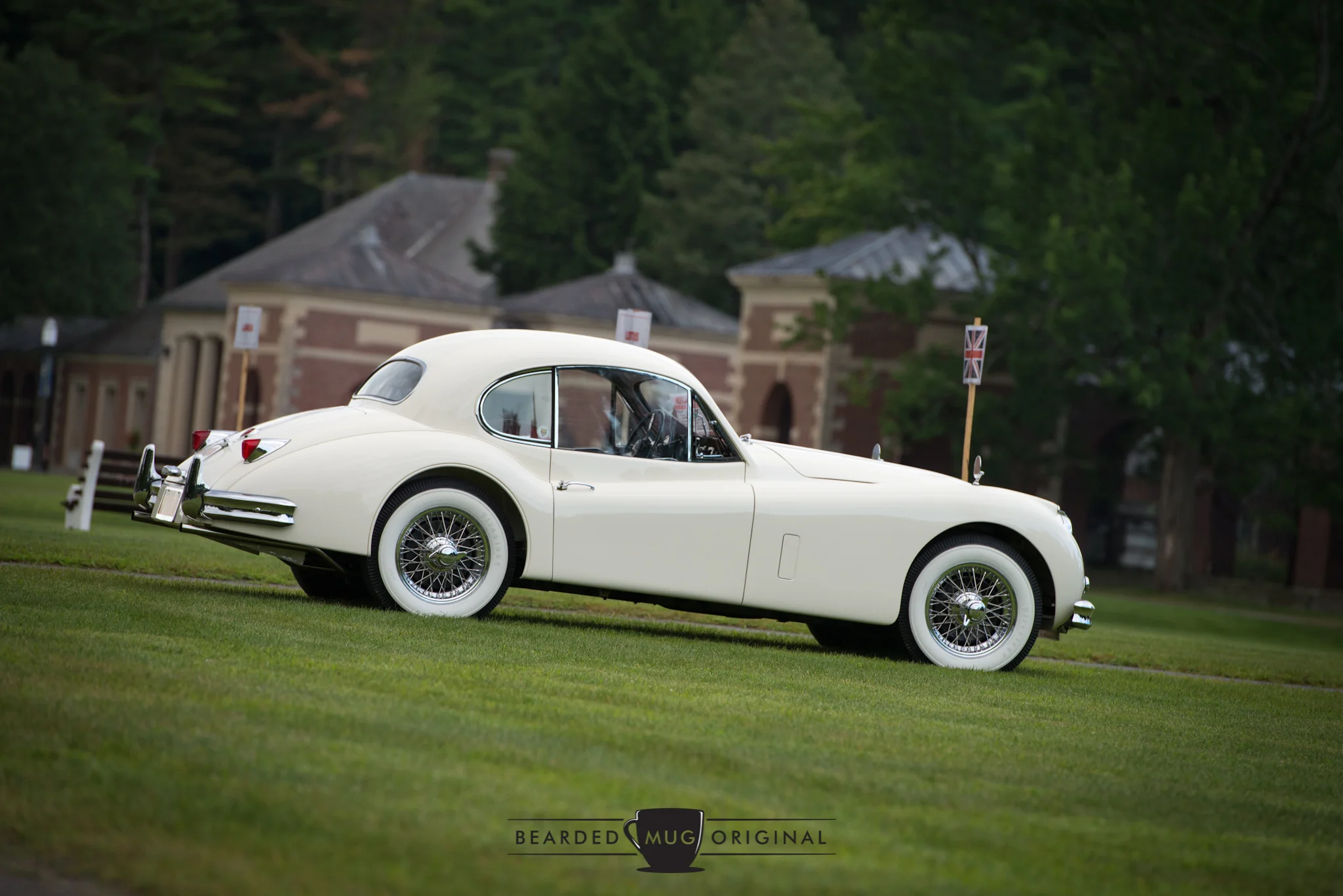 The eventual Best of Show was one of the first to arrive and looked stunning against the darkened morning backdrop.
