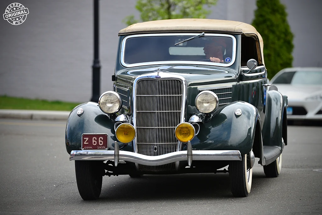 1935Fordfront.jpg