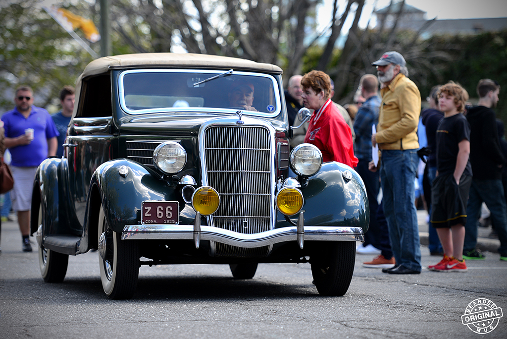 1935FordFrontleaving.jpg