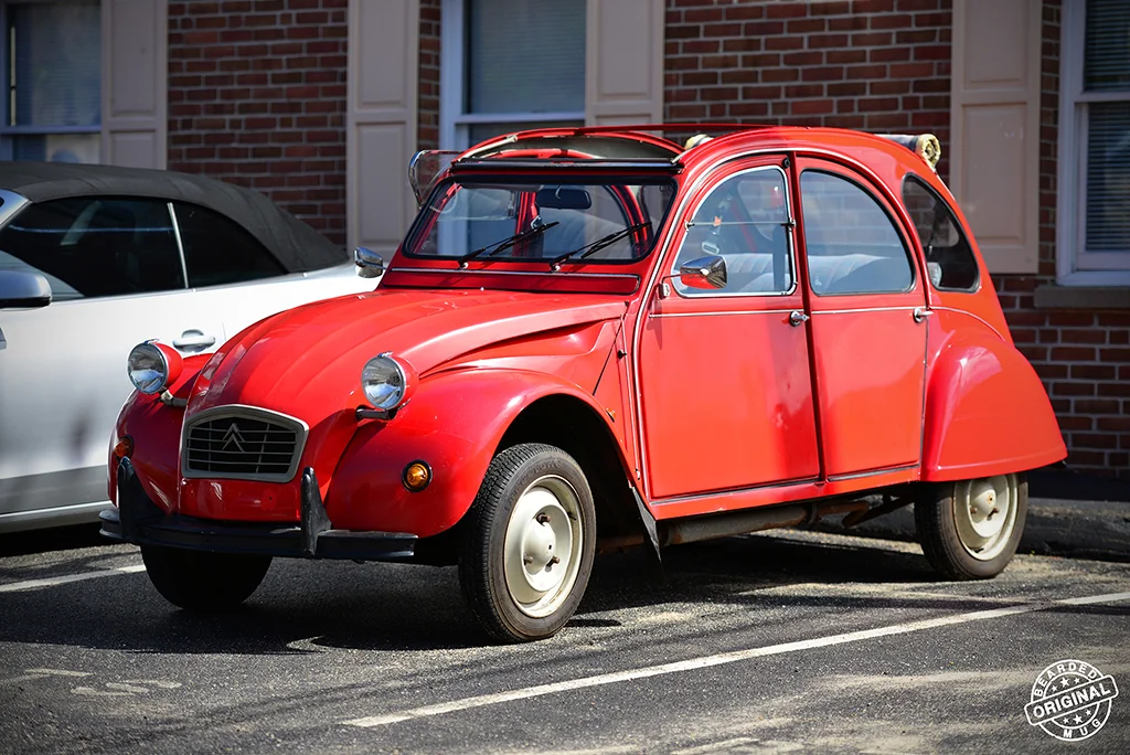 Citroen2CVred.jpg