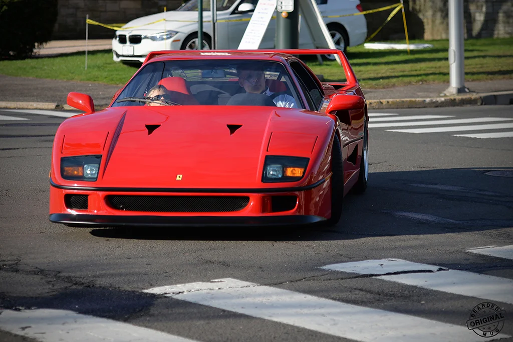 F40frontrollin.jpg