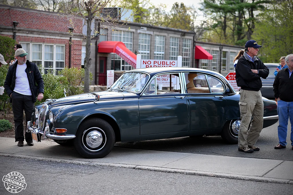 JaguarSaloon.jpg