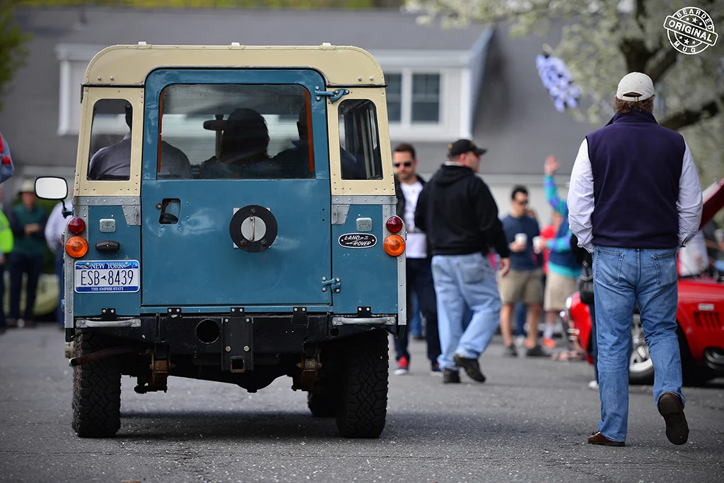 LandRoverRearleaving.jpg