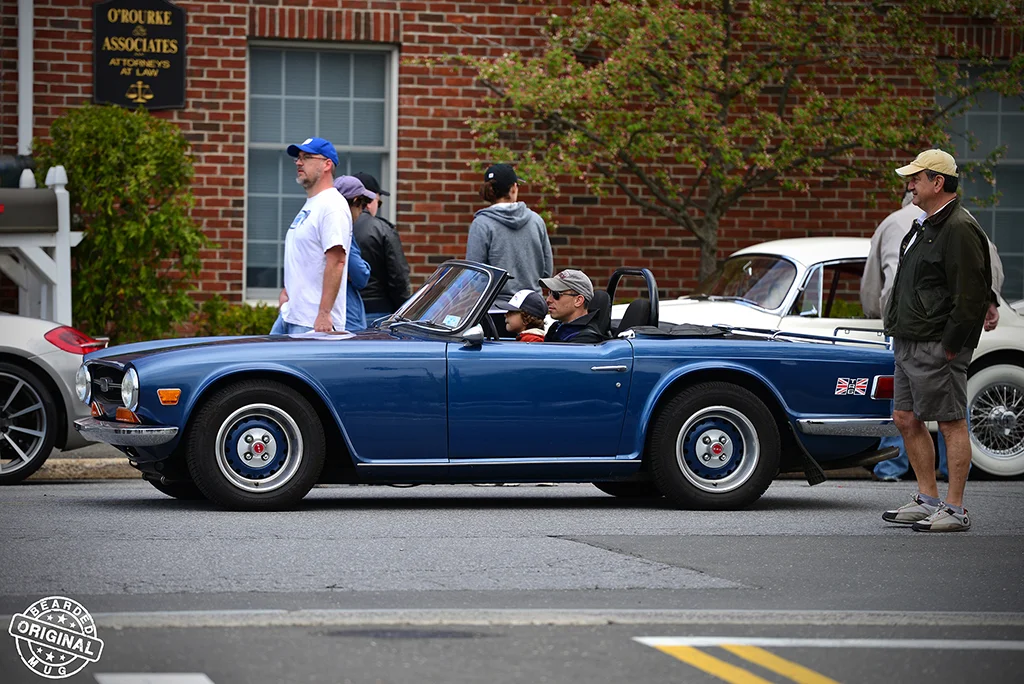 TriumphTR6blue.jpg