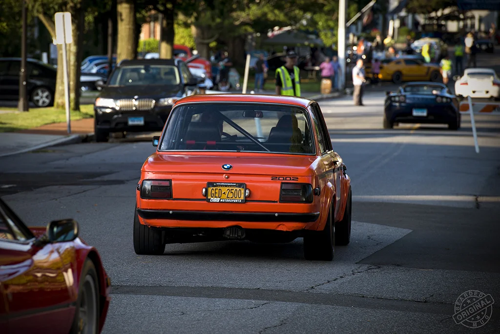 BMW2002OrangeRearEnter.jpg