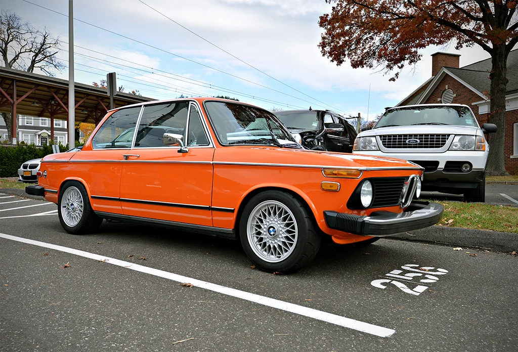 76BMW2002.jpg