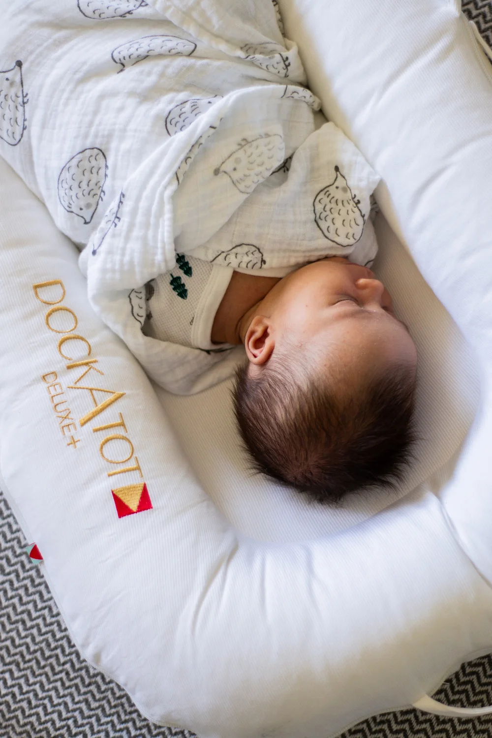 items similar to dockatot