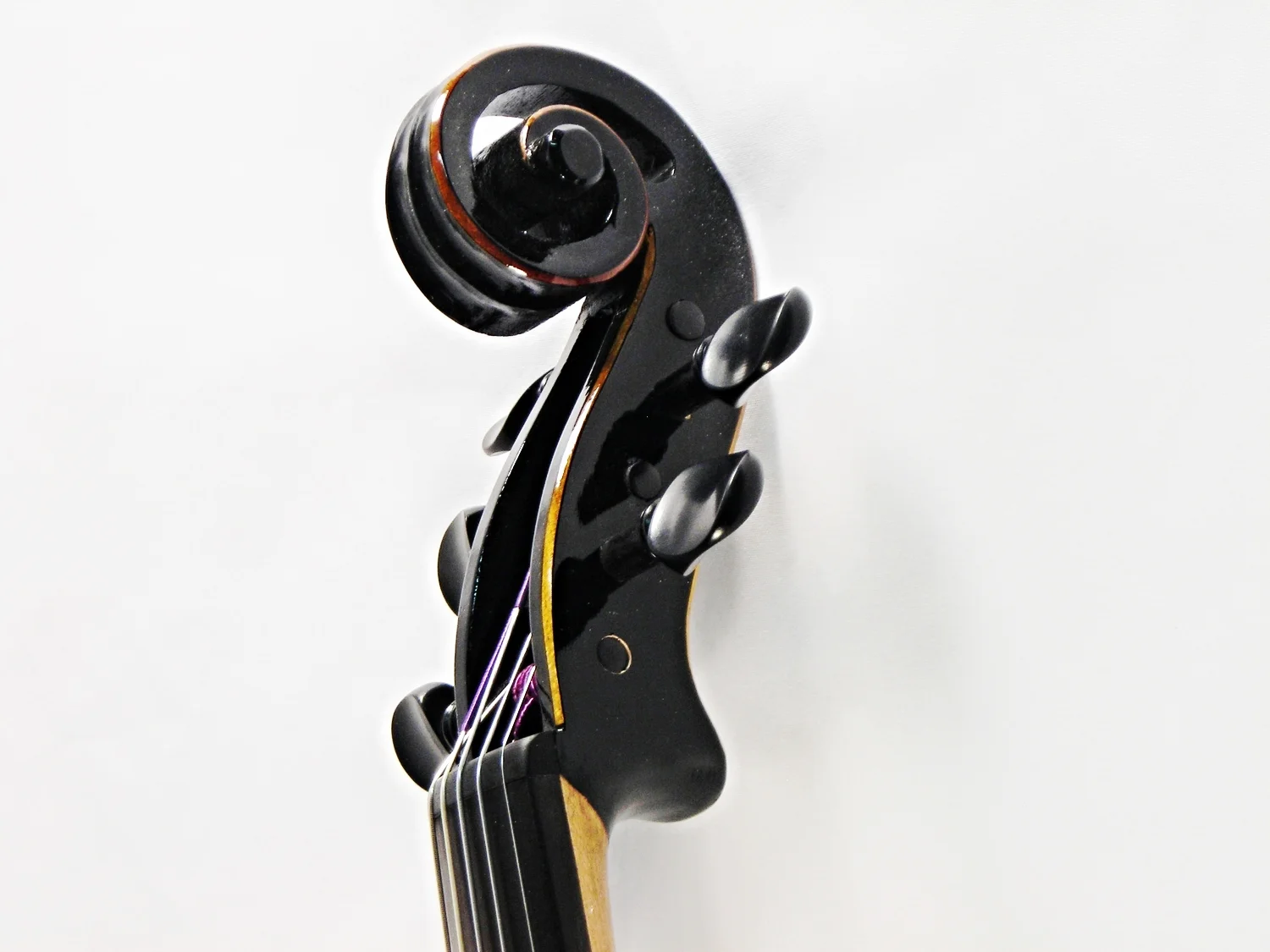  Color matched scroll chamfer 