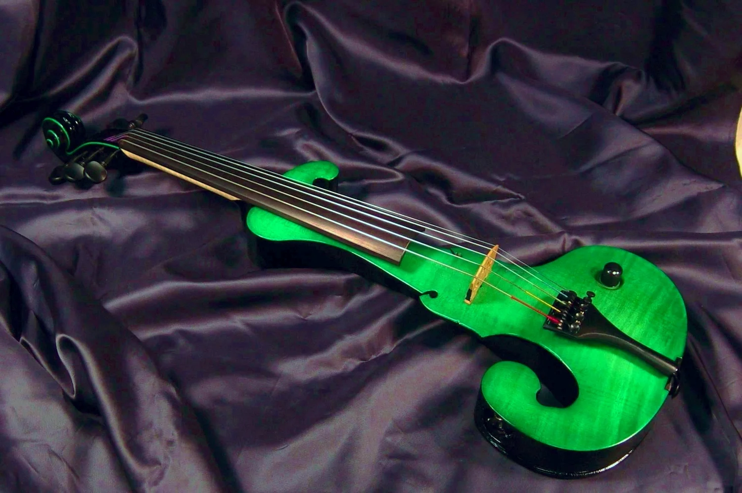 green burst 5 string1 (2).JPG