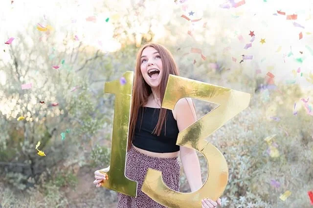Quarantine birthdays are a thing!!! Families are finding all sorts of creative ways to celebrate their favorite people 💕 .
.
.
Me? I LOVE a celebratory birthday photo session!!! .
.
What&rsquo;s your favorite way to birthday these days?!?
.
.
#chris