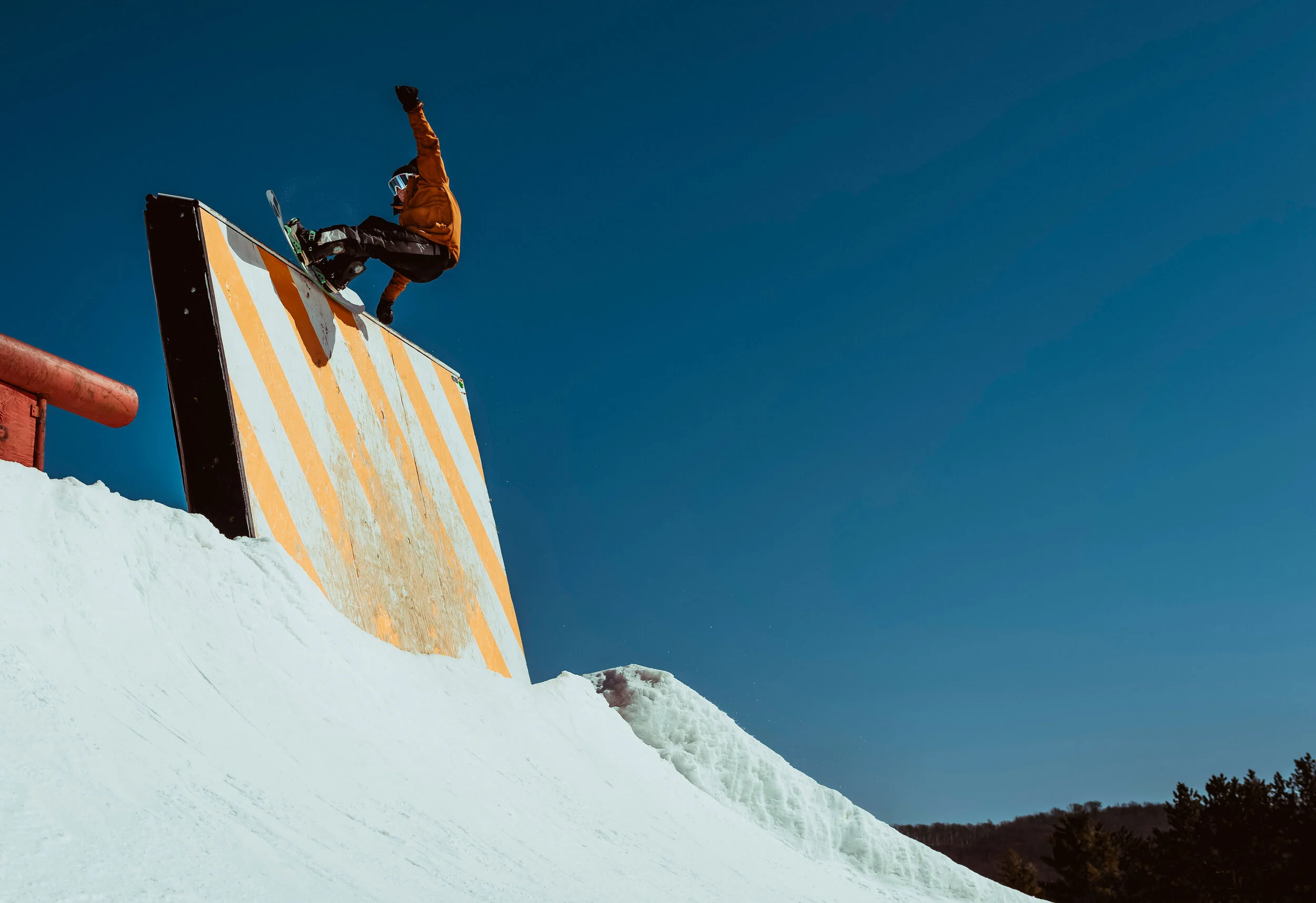 022120_Adam Homberg+Friends_Wisp Resort