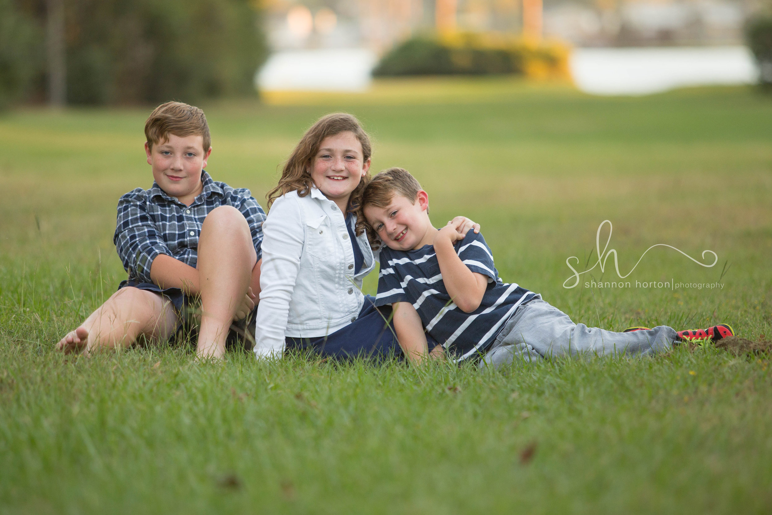 Creating triangles with a family of four | Mastering Portrait Photography