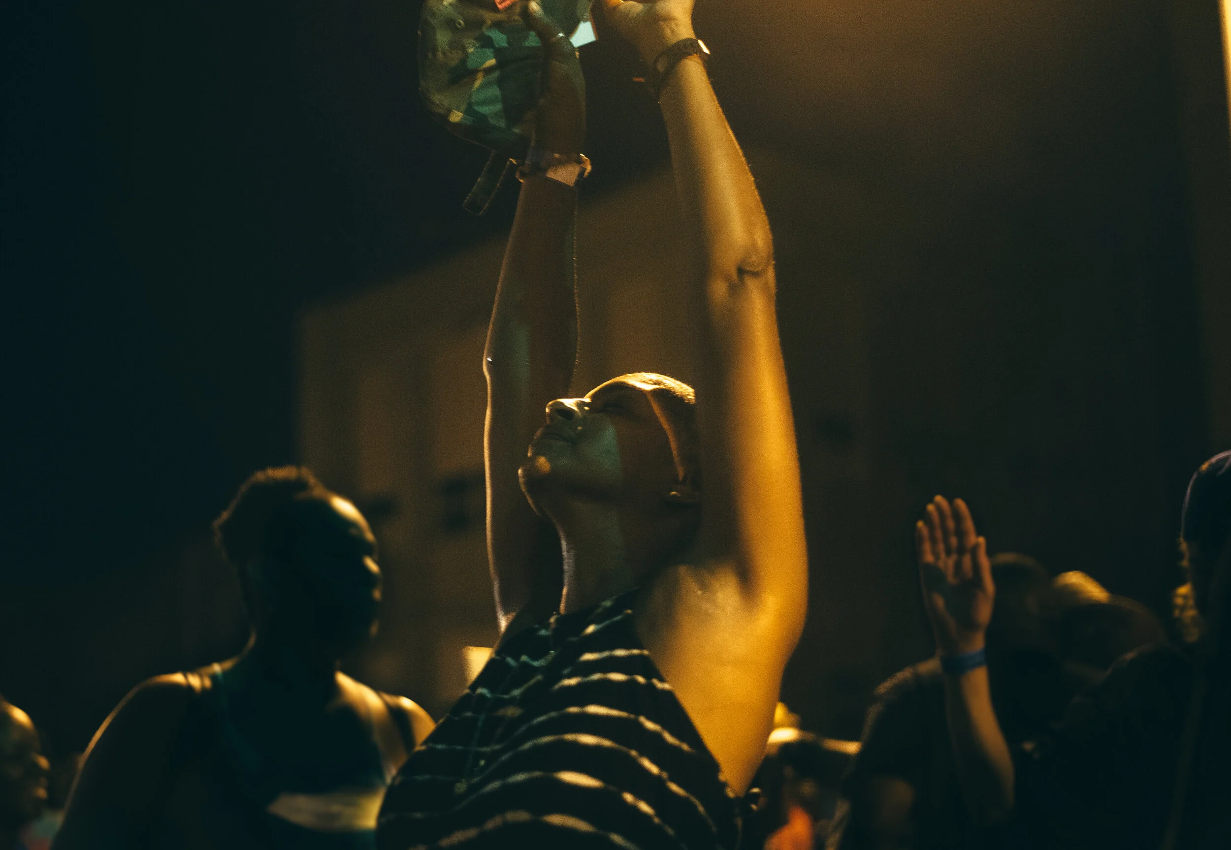 The 3YB House Fest attendees dance to DJ Torin Edmond.
