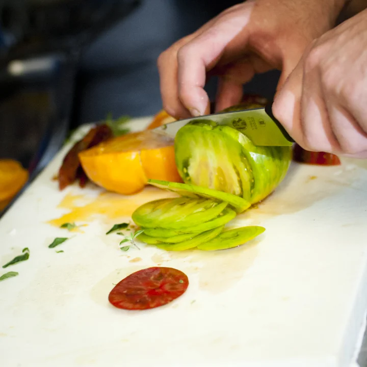 Slicing Tomatoes