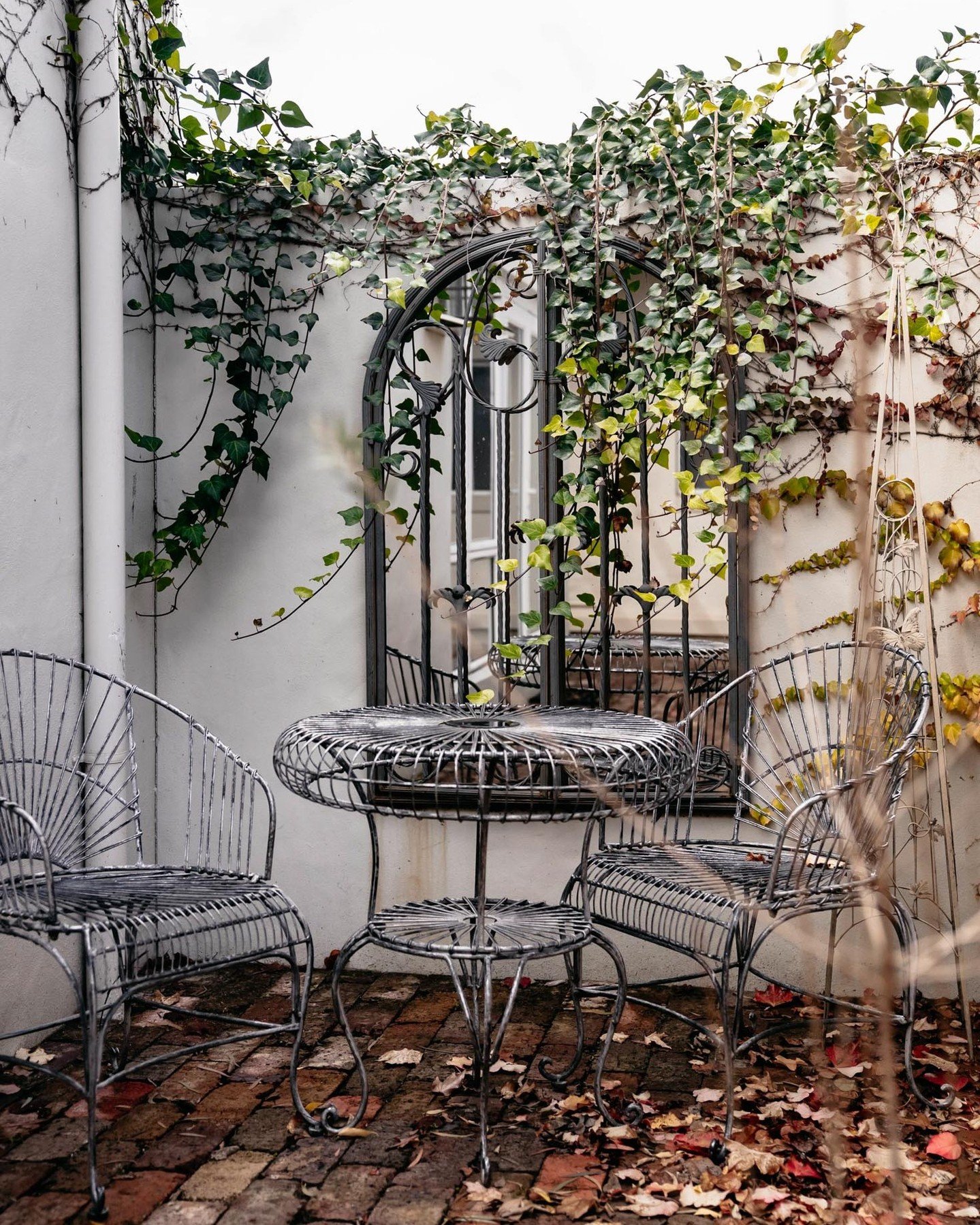 The weather is cooling down here in Orange&hellip; and we&rsquo;re ready to embrace it. 🍂✨

Think crisp mornings, cosy layers, fireside moments, cellar door tastings, hearty long lunches, and rich reds by the glass. It&rsquo;s the perfect season to 