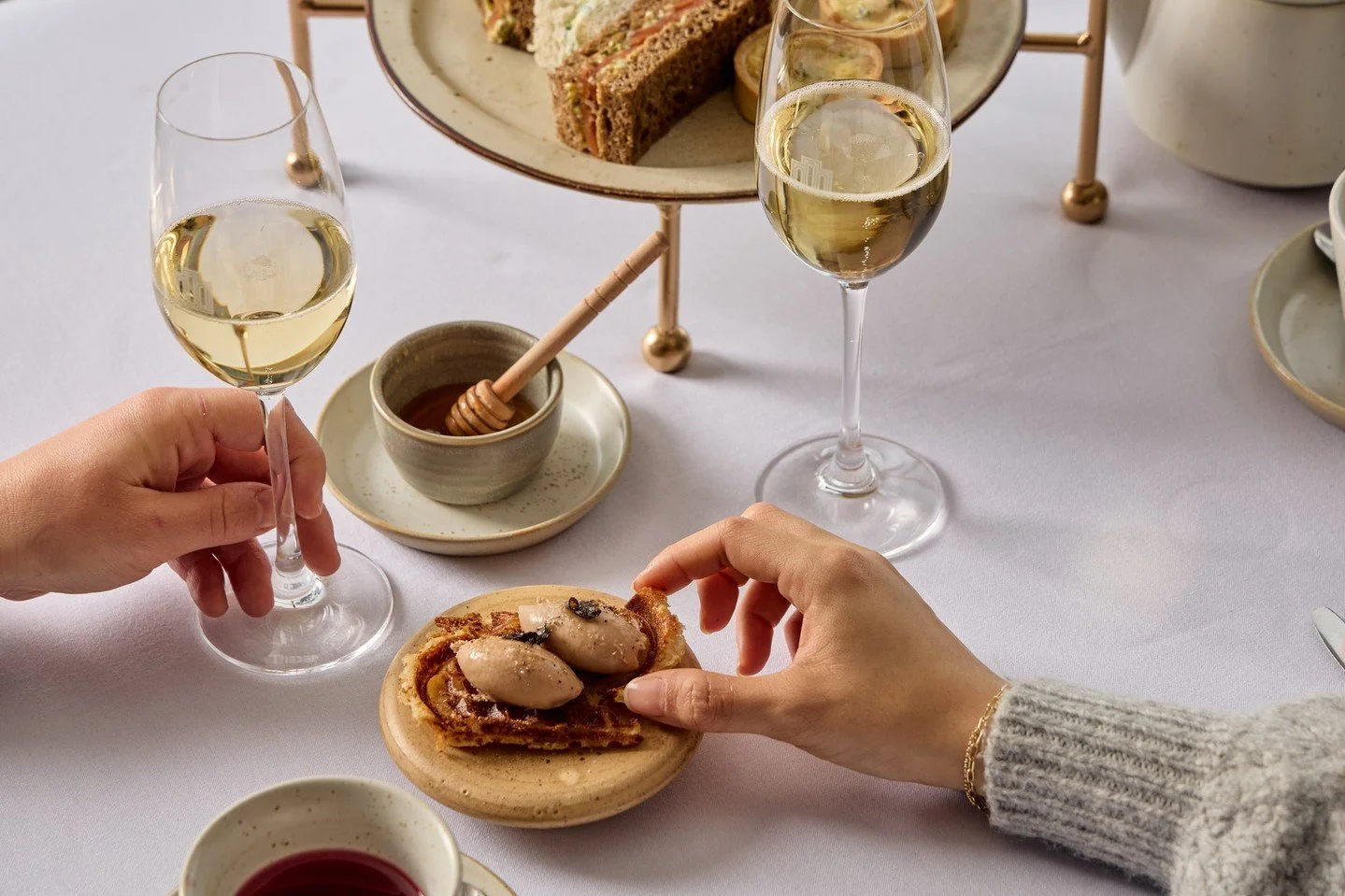Indulge in High Tea, at @hardysverandah ☕  #hardysverandah #finedining #degustation #ultimatejourney #hvr #mountloftyhouse #luxuryhotel #boutiquehotel #luxury #mtloftyhouse