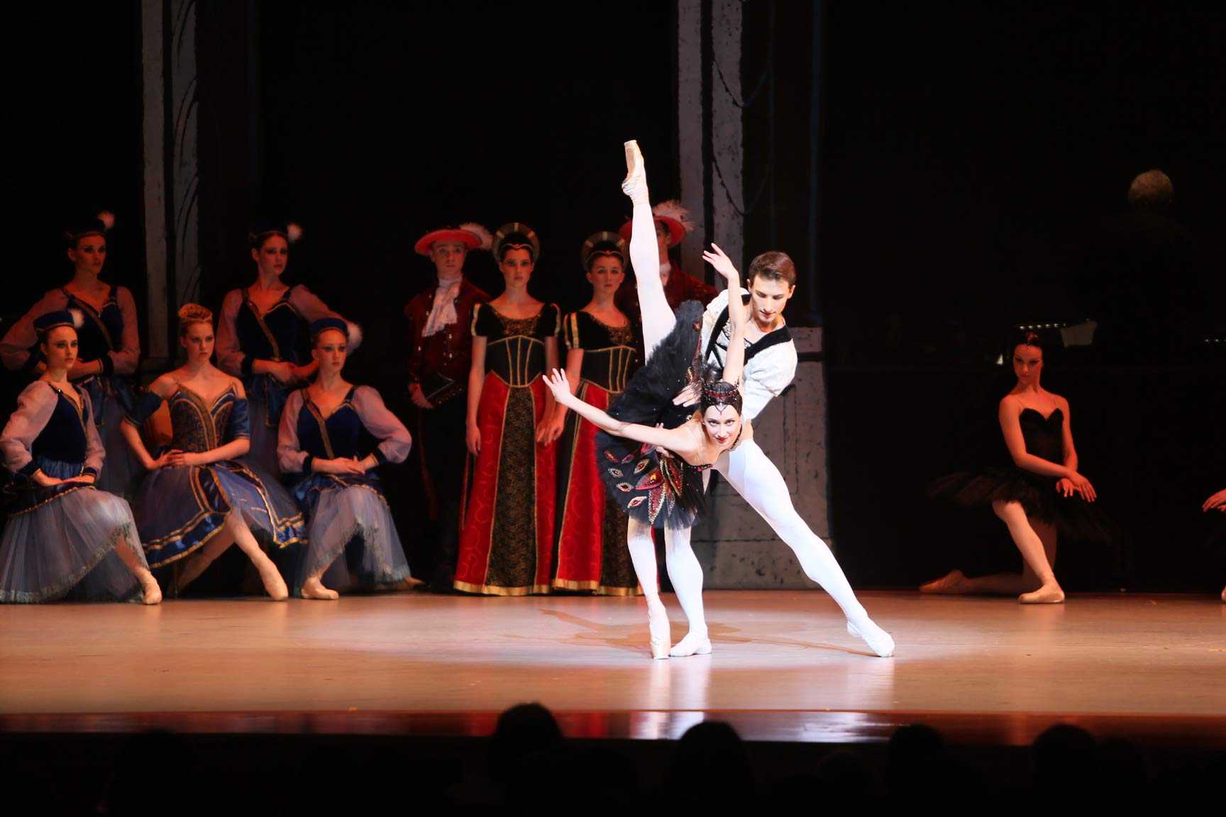 13SLK513_ACB_swan_lake5.jpg