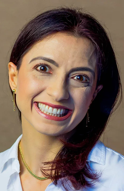 Farnoosh-Profile-Photo.jpg