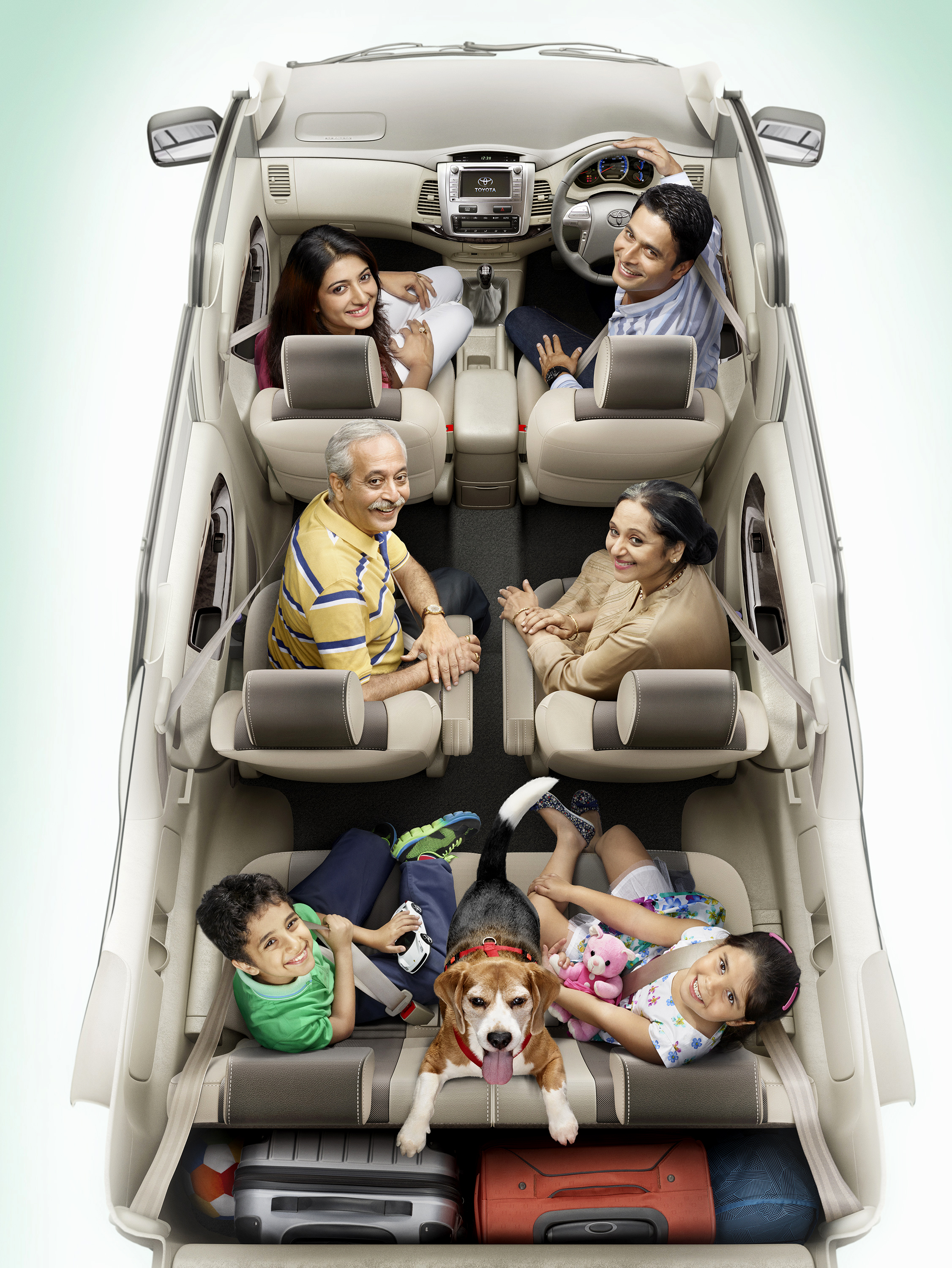 Toyota_Innova_TalentComp_Family_J_Fin.jpg