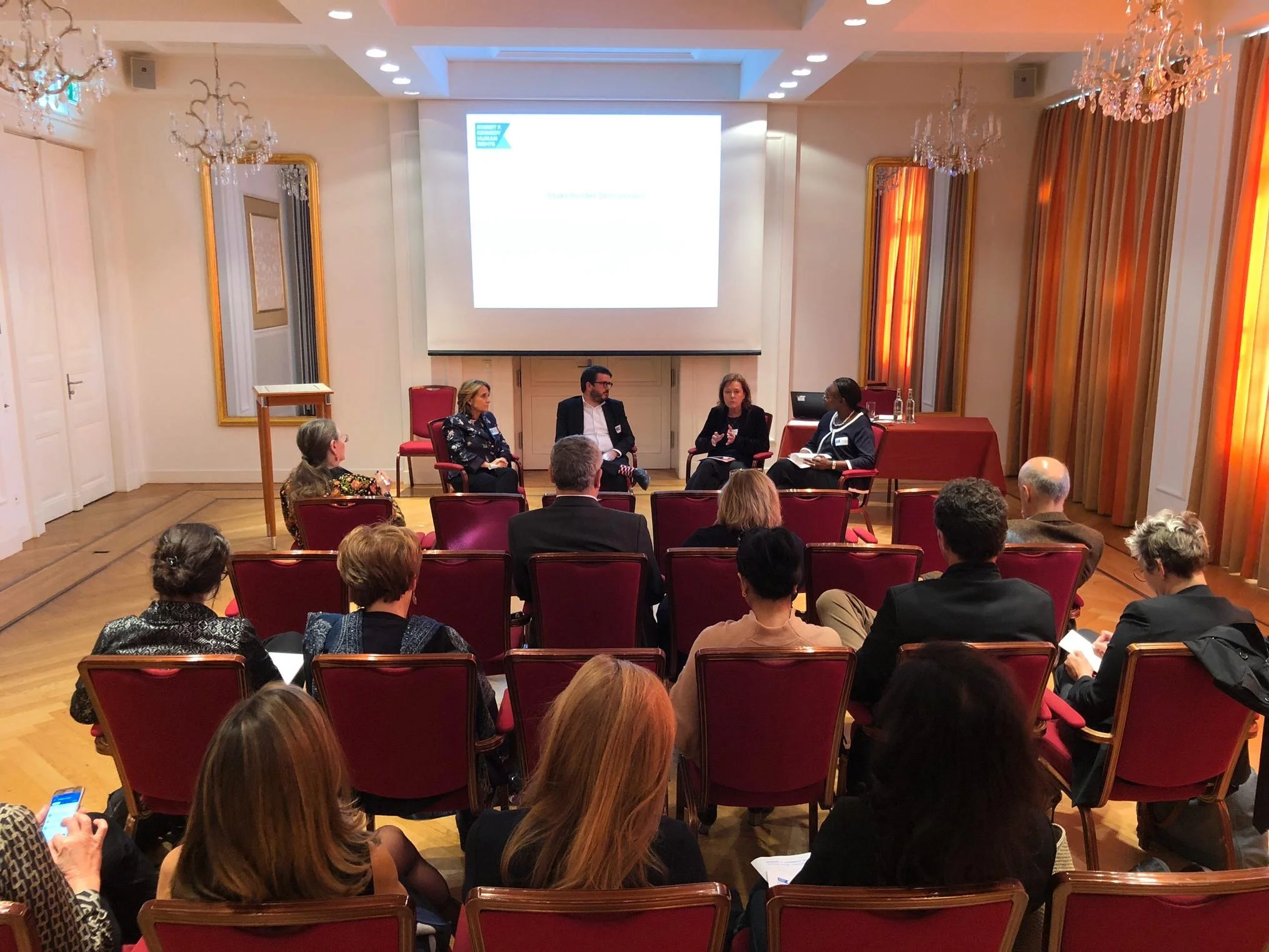 Menschenrechtliche Verantwortung von schweizerischen Unternehmen – Wie geht es weiter nach dem «Nein» zur Konzernverantwortungsinitiative?