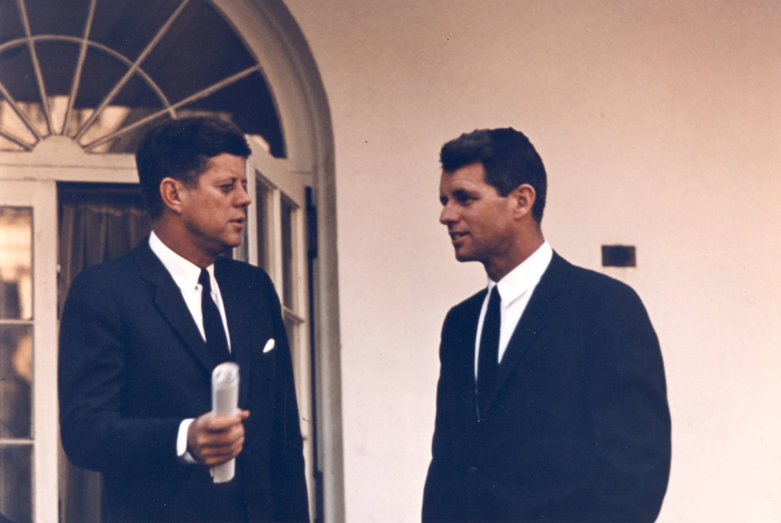RFK with JFK at WH (JFK Lib. rights free) KN-C27696.jpg