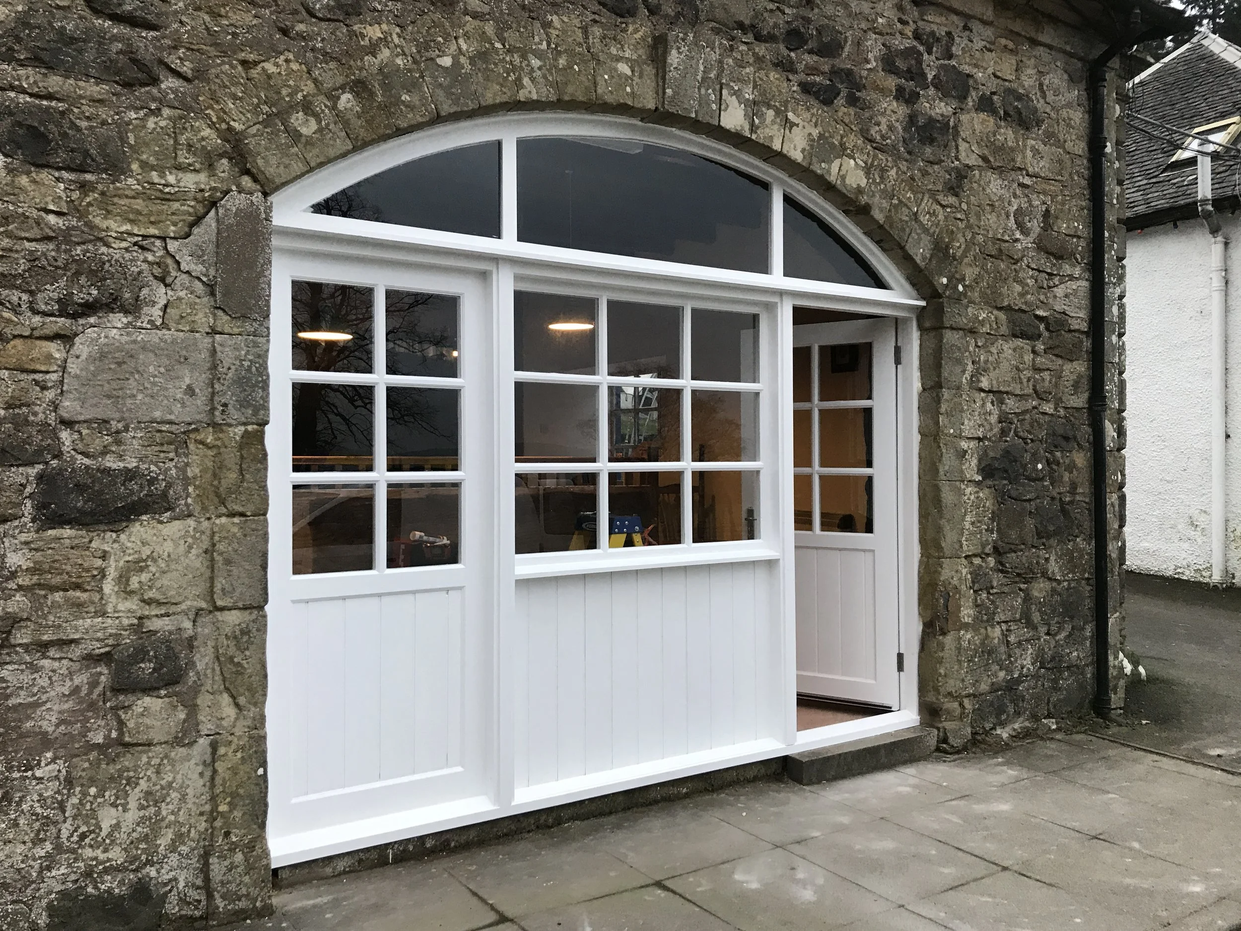 Arched Top Glazed Screen
