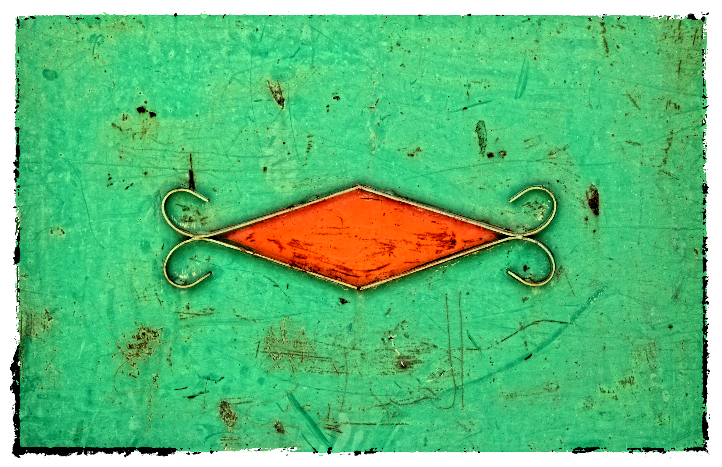 Greenn and Orange.