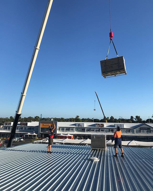 Today we successfully orchestrated the lifting of 1438  solar panels using 2 cranes, 2 semi trailers, and 1 x forklift across 2 buildings at 2:30 am. Thanks to the great guys @superiorcranehire ,@haymansbyron and @mtssolar for helping make it happen.