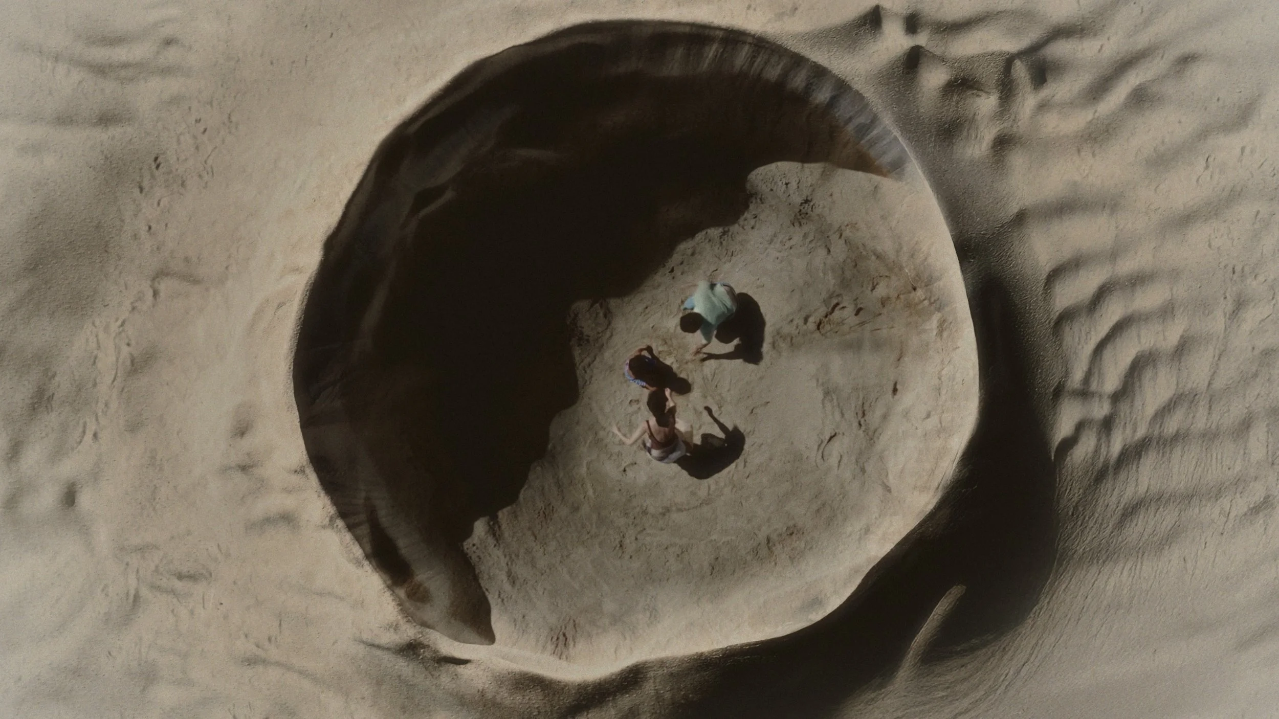 THE HOLE_STILL_216.jpg
