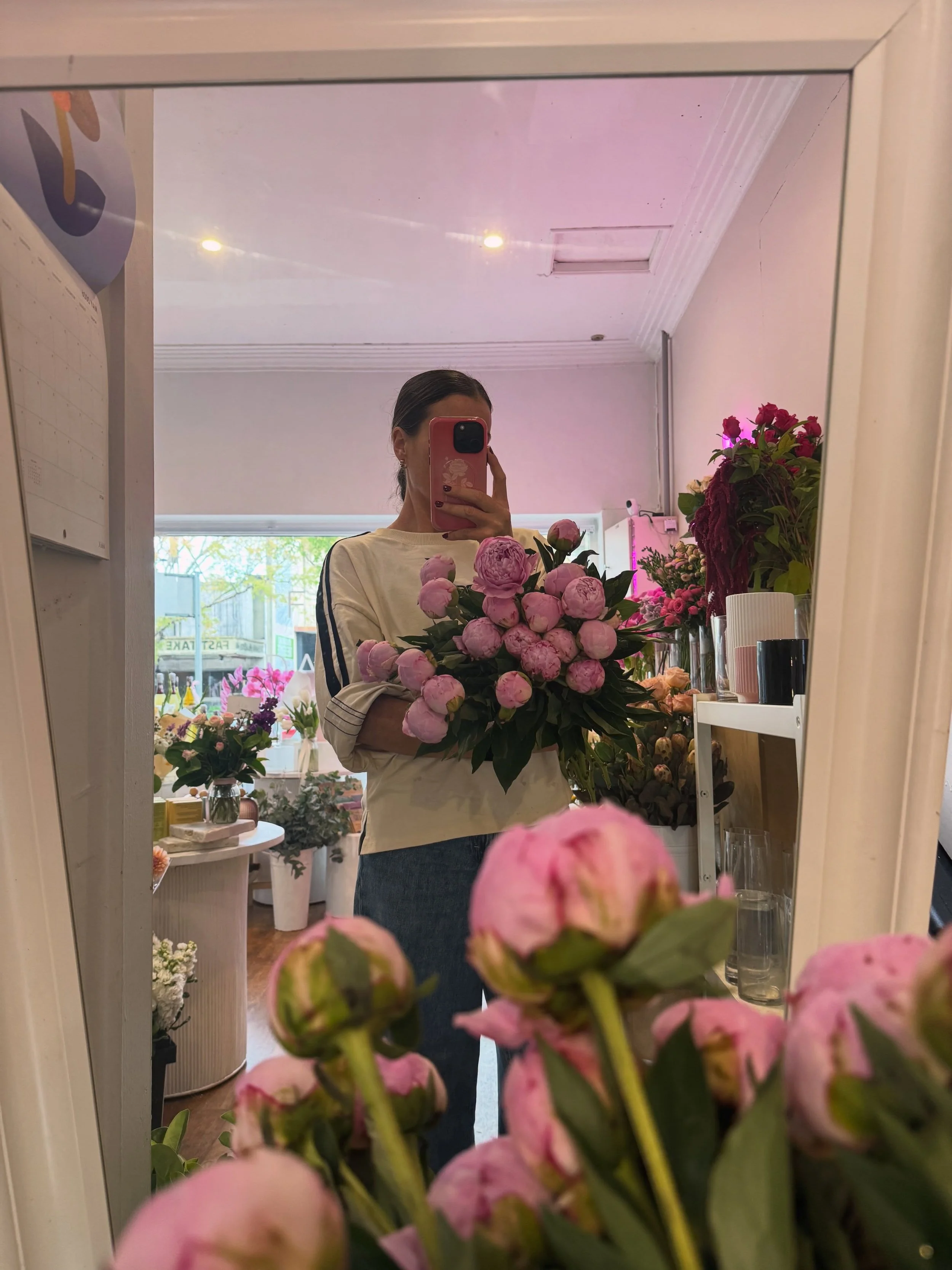 Peonies this weekend 💅